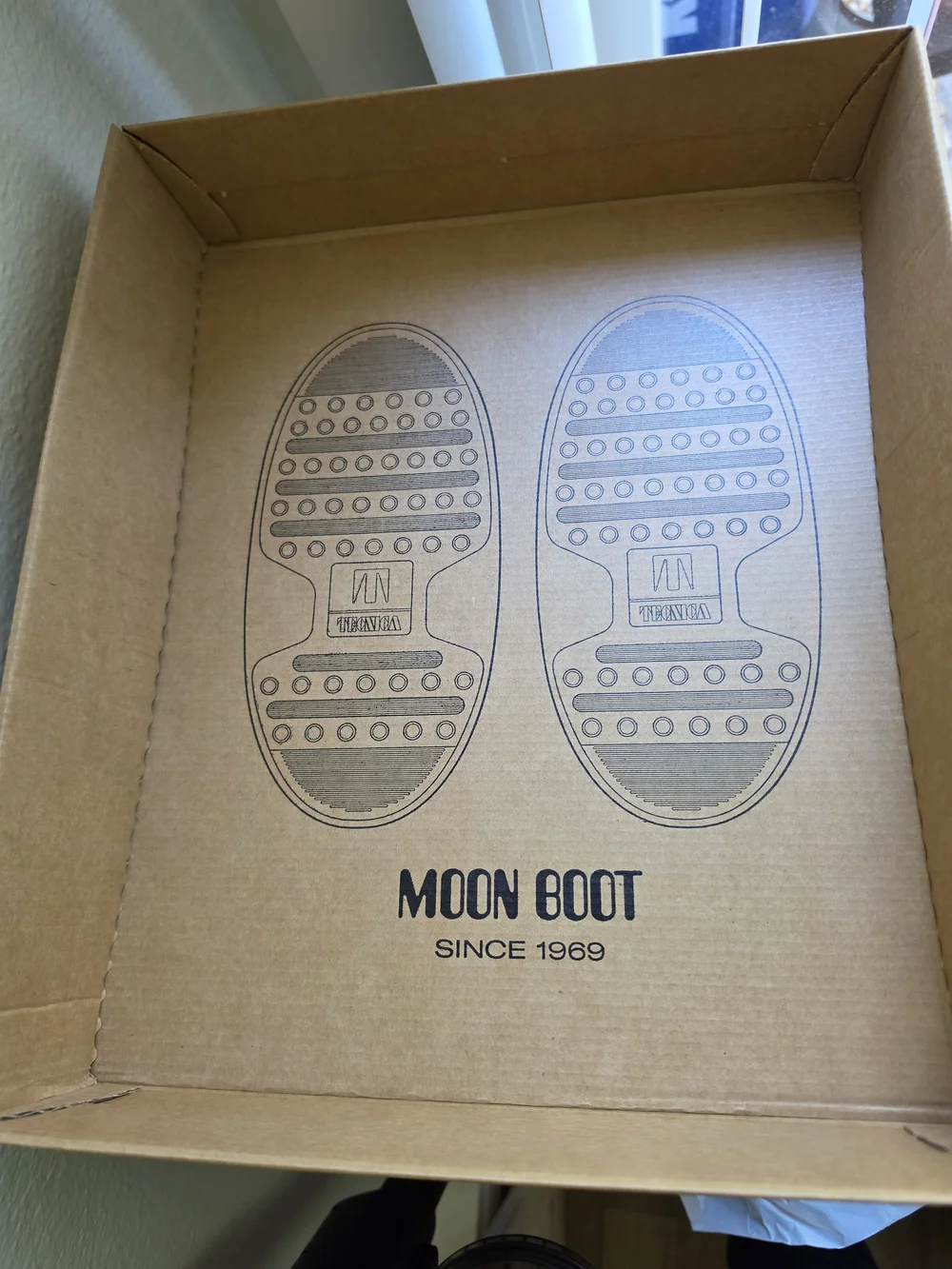 Moon Boot Kids MB Icon Low Fleece Boots Pink Brown Laces Size EU 33/35 US 2/3.5